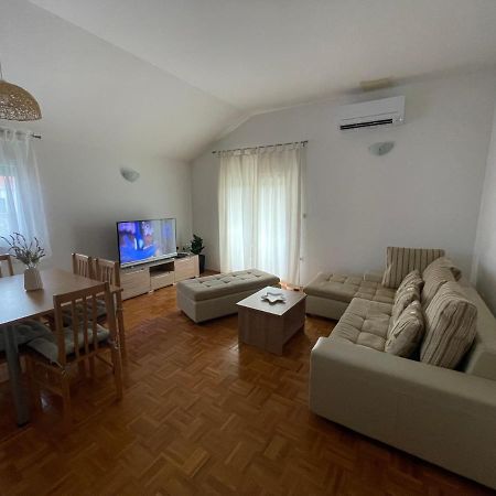 Apartman Josipa Apartment Биоград на Мору Екстериор снимка