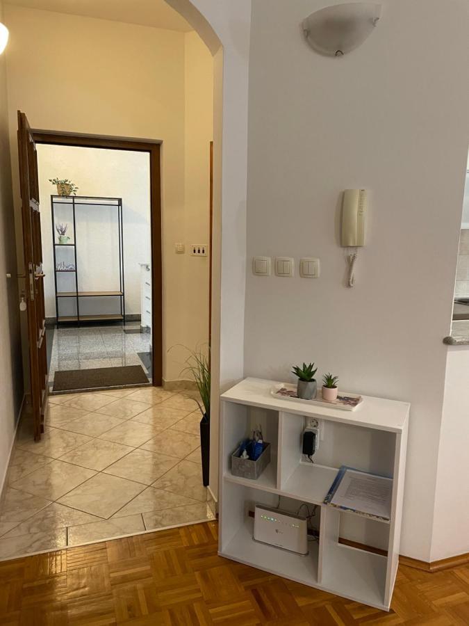 Apartman Josipa Apartment Биоград на Мору Екстериор снимка